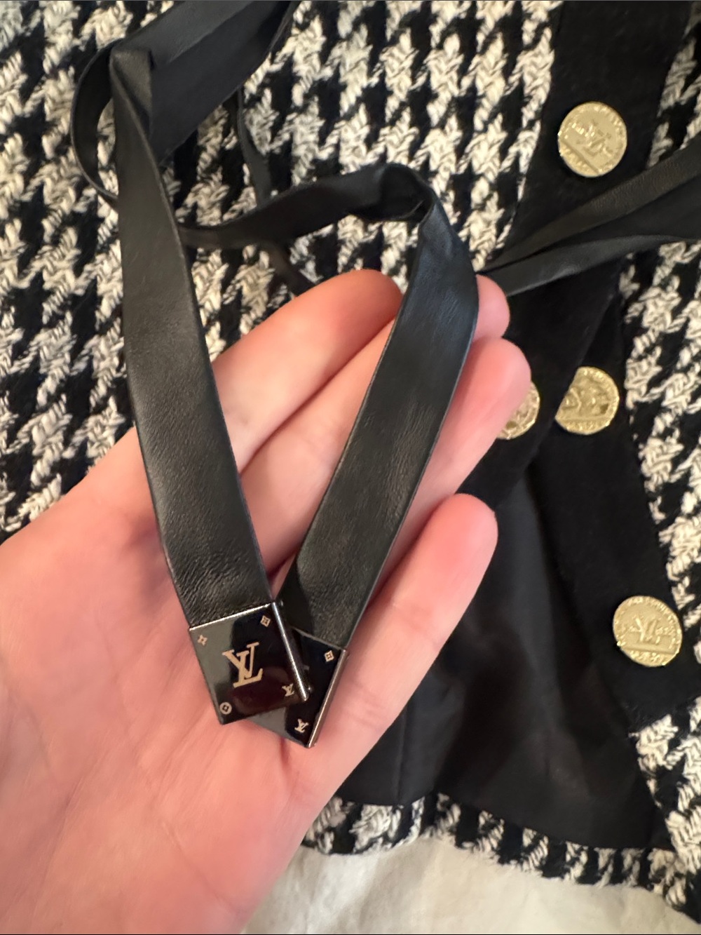 Vintage ! Louis Vuitton Black and White Houndstooth Mini top  with Gold Buttons - Picture 6 of 7